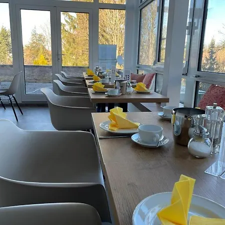 Отель Parkhotel Leiser Планег