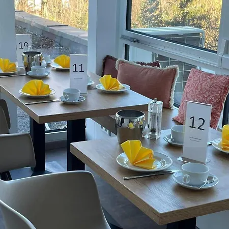 Отель Parkhotel Leiser 3*