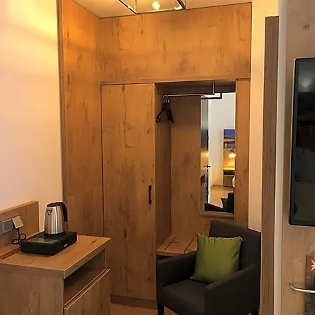 Parkhotel Leiser Ξενοδοχείο 3*