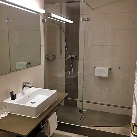 Ξενοδοχείο Parkhotel Leiser