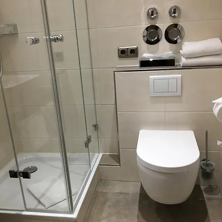 Parkhotel Leiser 3*