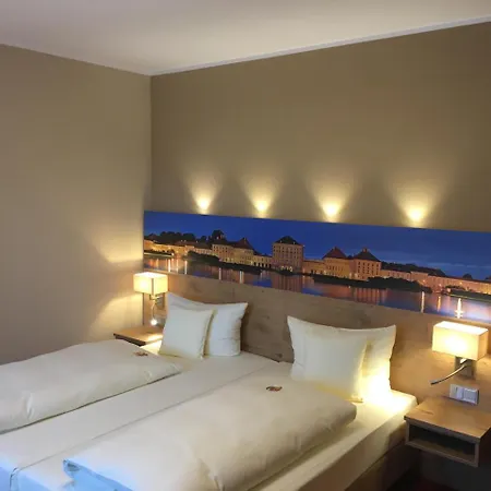 Отель Parkhotel Leiser 3*