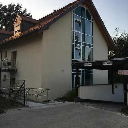 Parkhotel Leiser Планег