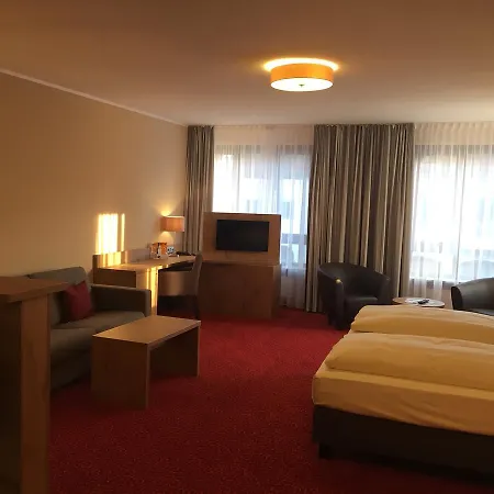 Отель Parkhotel Leiser