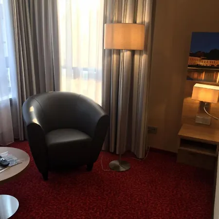 Parkhotel Leiser Отель